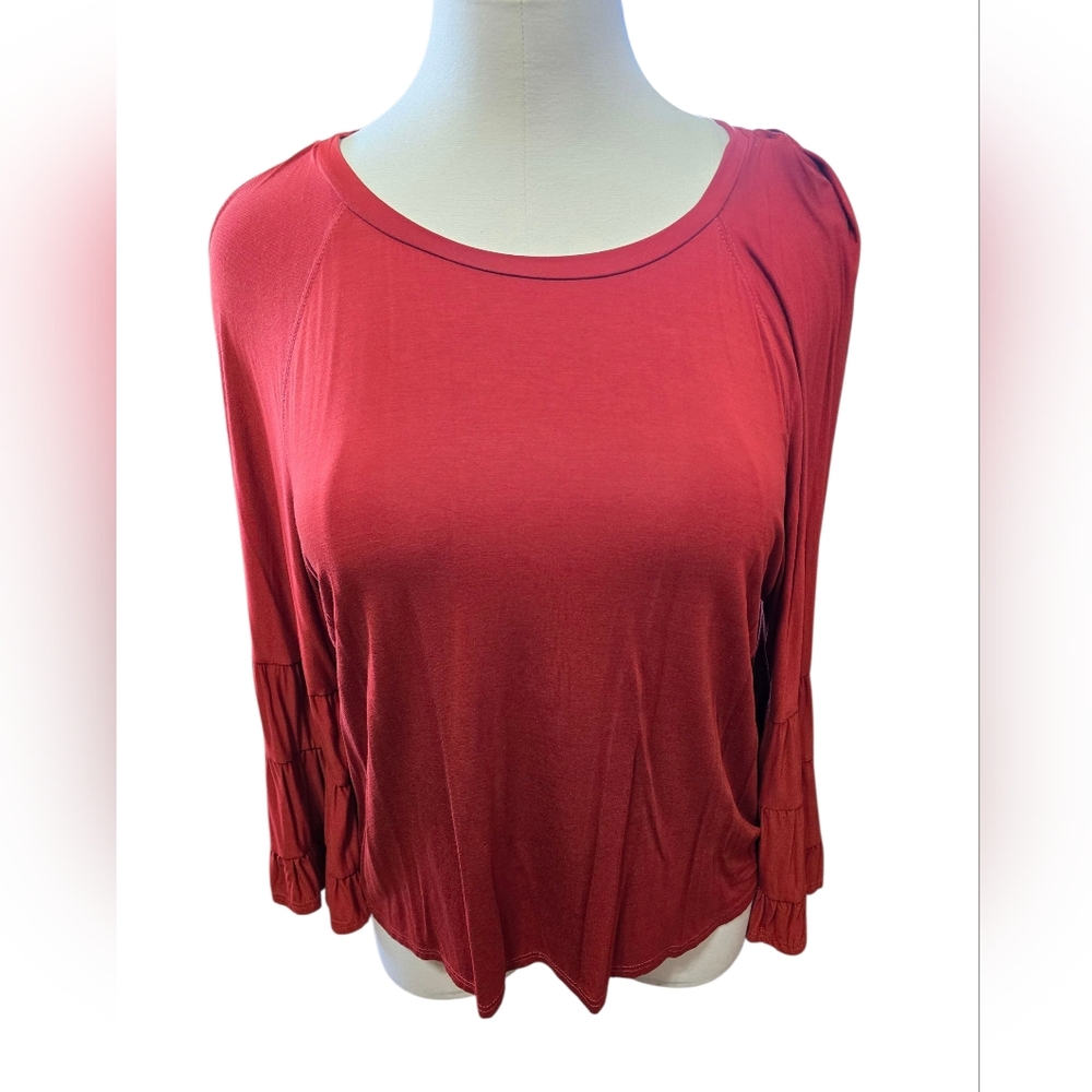 Hount Long Bell Sleeved Top 3C